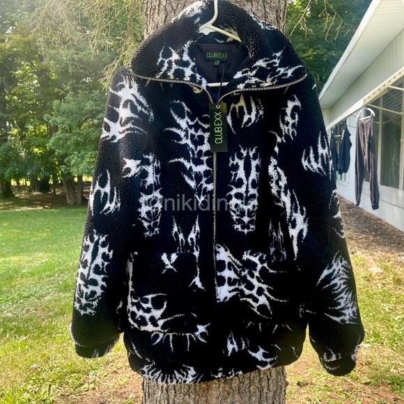 āSOLDāNew Dolls Kill Club Exx Sigil Tribal Sherpa Jacket Coat Goth Graphic XXS - Picture 6 of 11